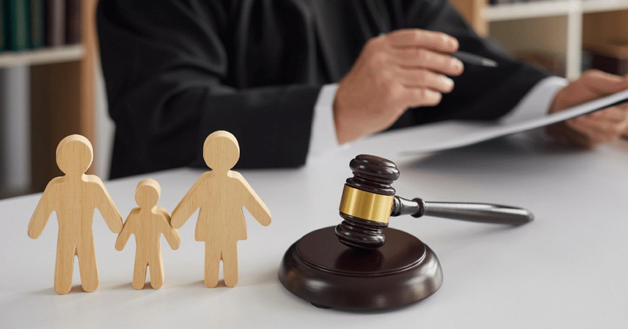Organiser la vie familiale après la séparation : garde des enfants et vacances
